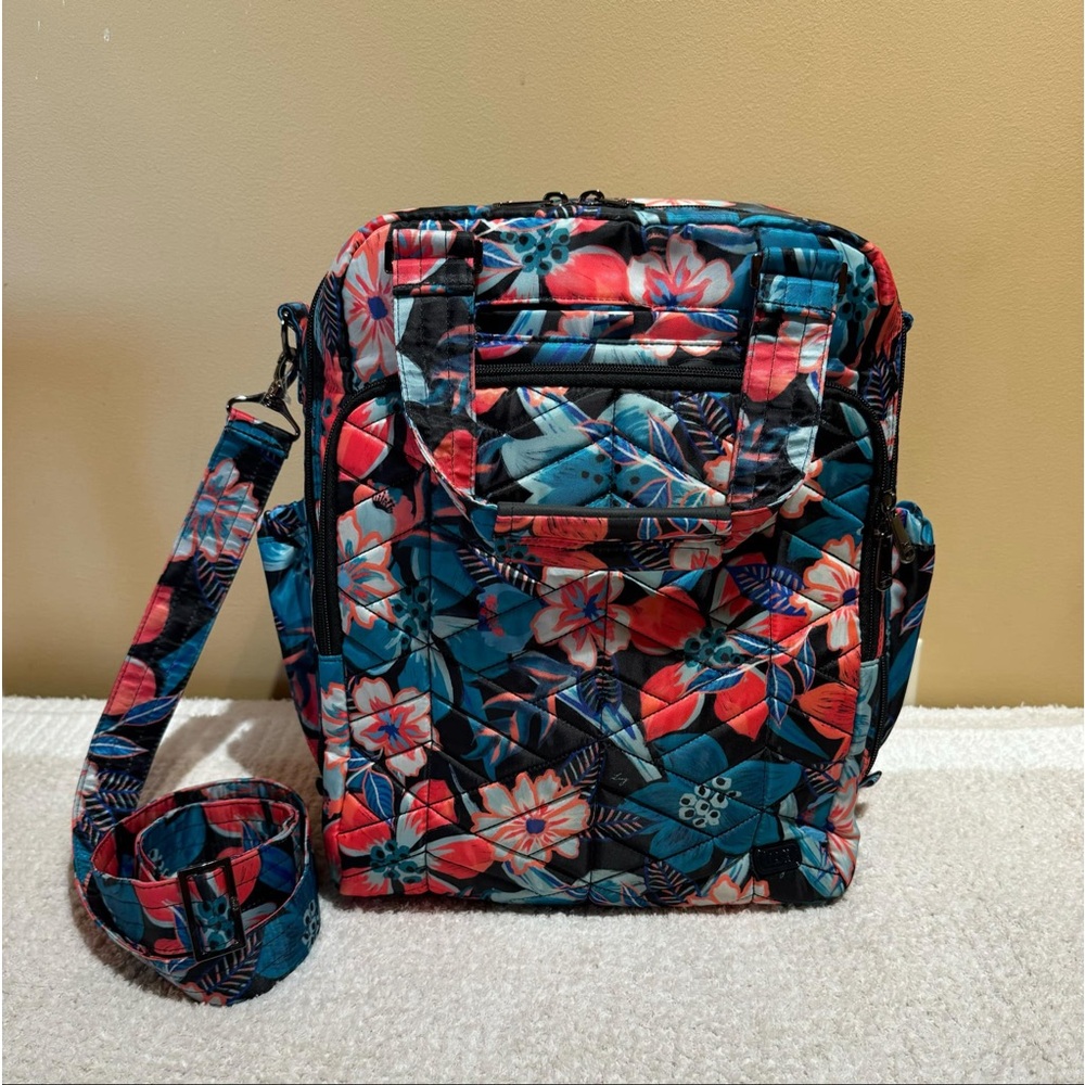 Lug Ranger XL Overnight Tote Bag—RESORT TROPICS (NWOT)
